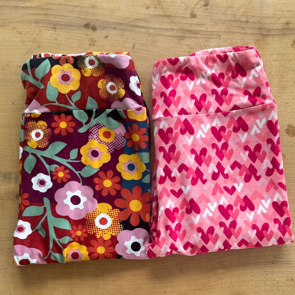 LuLaRoe Set of Two Soft Leggings Floral & Heart Print Leggings - OS